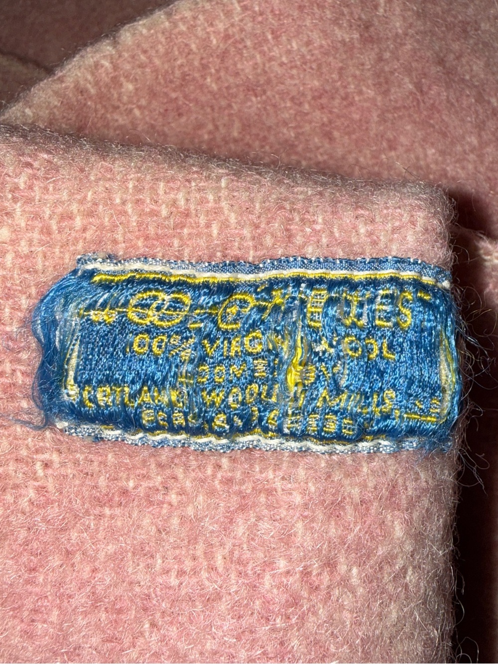 Vintage Wool Blush Blanket - Picture 6 of 7